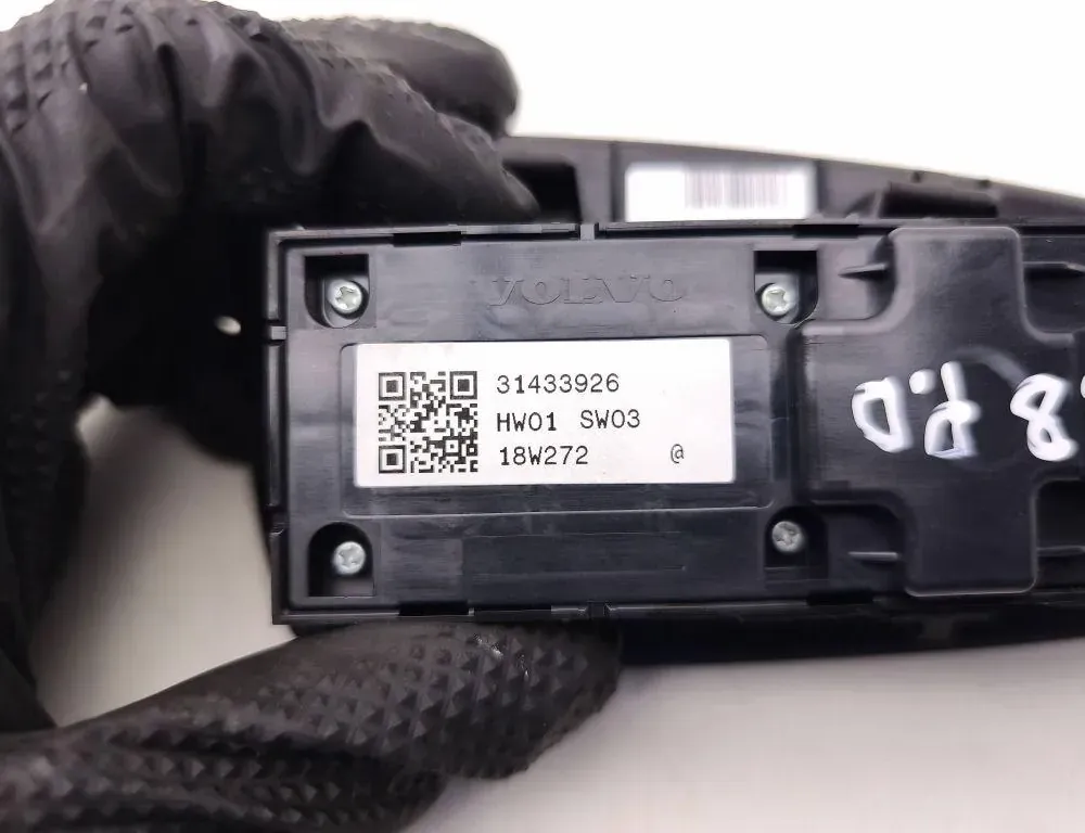 VOLVO S90 2 generation (2016-2023) Ovládač okna pravých zadných dverí 31433926 33477508