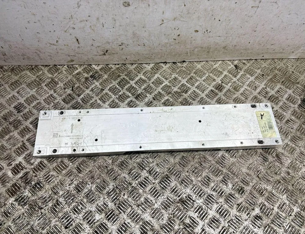 JEEP Avenger 1 generation (2023-2023) Držiak motora pravá strana 9846013680 33610674