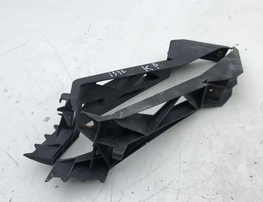 CHRYSLER Voyager 5 generation (2007-2020) Держатель бампера передний левый 59590A 34465636