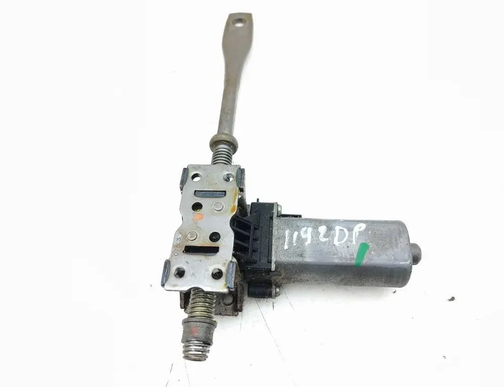 LAND ROVER Range Rover Evoque L538 (1 gen) (2011-2020) Моторчик переднего правого сиденья D359000 34458903