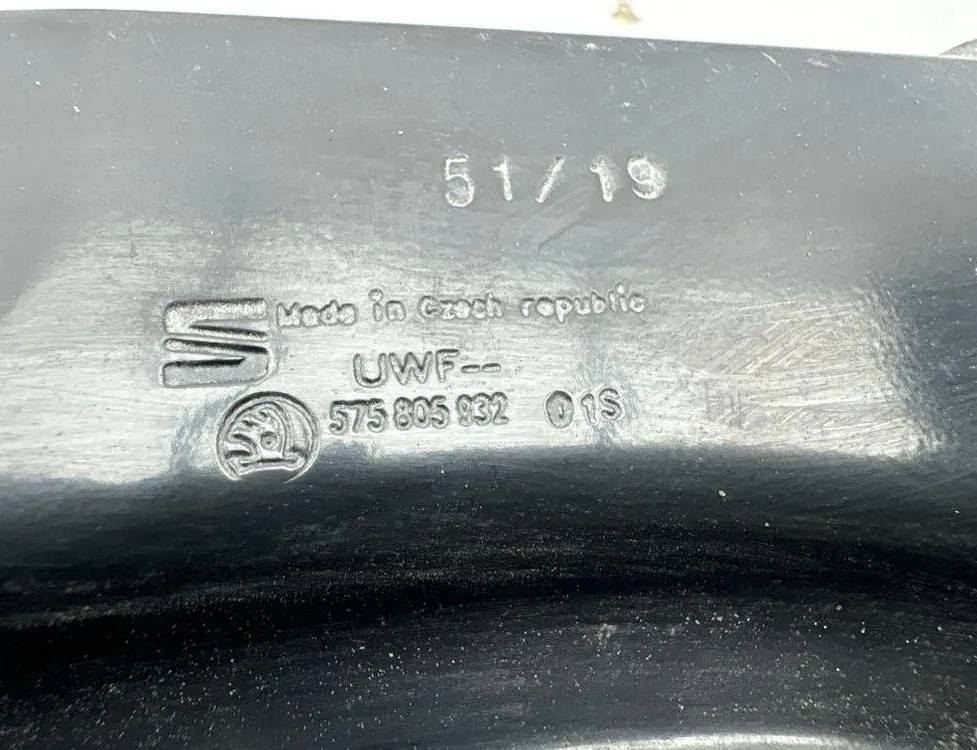 SEAT Ateca 1 generation (2016-2024) Держатель фонаря передний правый 575805932 34064419