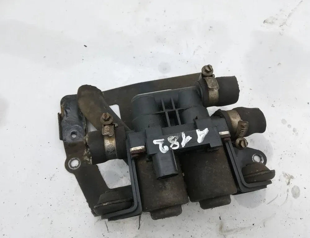 LAND ROVER Range Rover 3 generation (2002-2012) Vykurovací radiátorový ventil 31763747