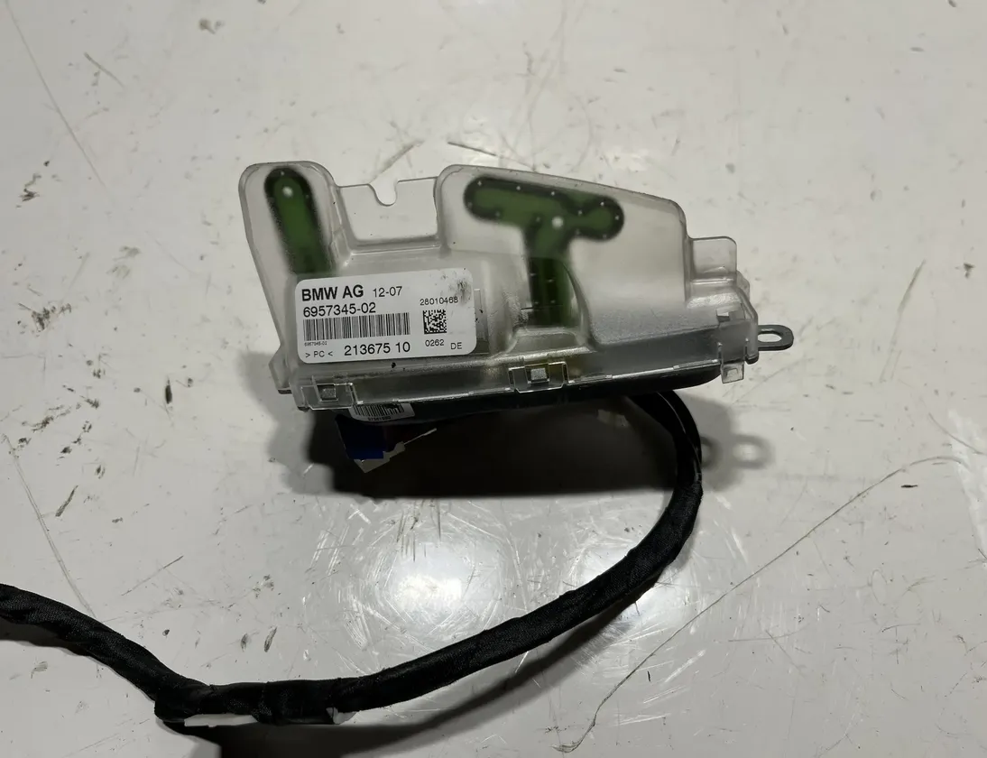 BMW 5 Series E60/E61 (2003-2010) Antenna 6957345 33579340