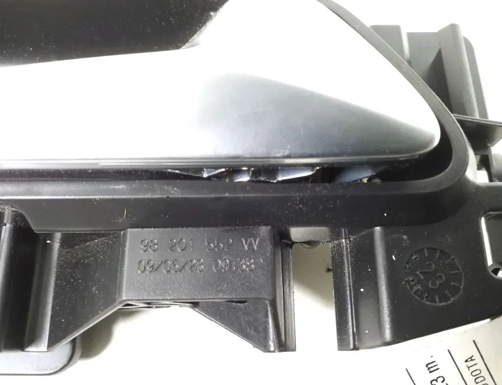 PEUGEOT Pravé predné vnútorné otváracie madlo 98201552VV 34221206