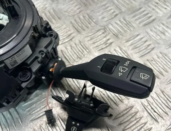 BMW X5 E70 (2006-2013) Подрулевой переключатель 9164419 33202045