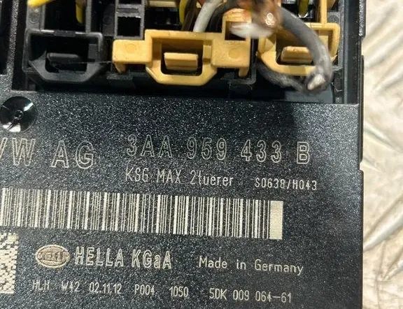 VOLKSWAGEN Passat B7 (2010-2015) Блок управления Комфорт 3AA959433B 33237395