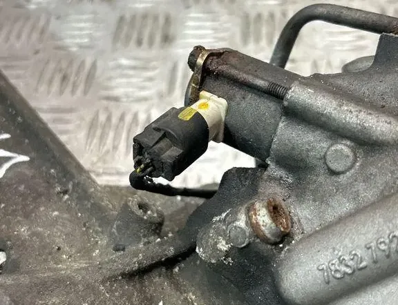 BMW 5 Series F10/F11 (2009-2017) Riadiaca skriňa 7853993604 33246580