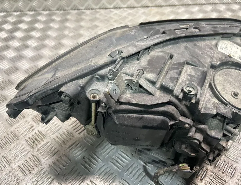 BMW 5 Series F10/F11 (2009-2017) Ľavé predné svetlomety 7317131 33536942