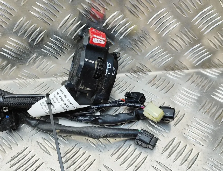 YAMAHA MT Pravý prepínač RH B5Y8291R0000,B5Y8291R0300 34273933