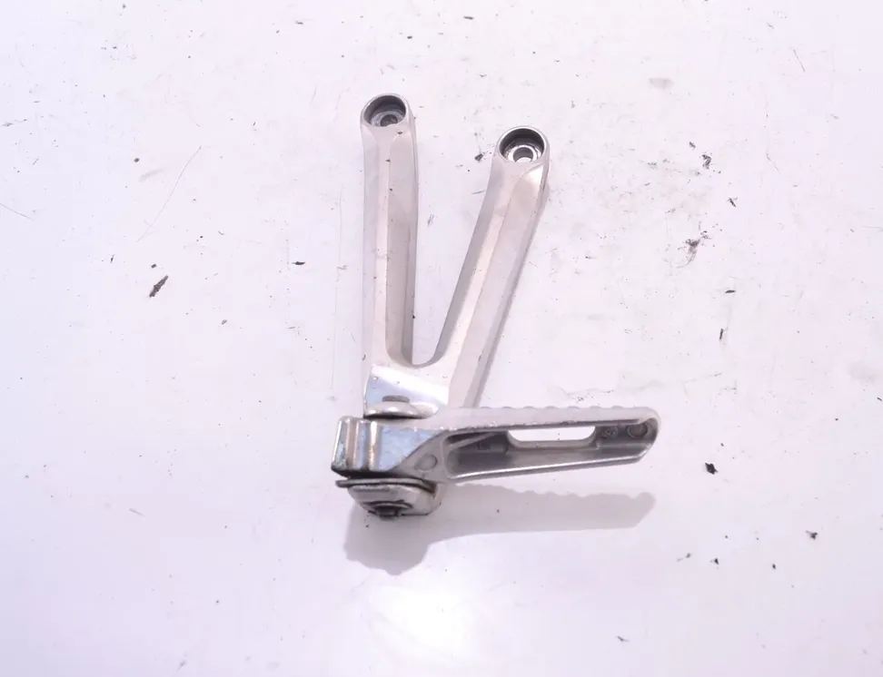 HONDA CBR (1983-2016) Zadný ľavý držiak na nohu Unavailable 15511556