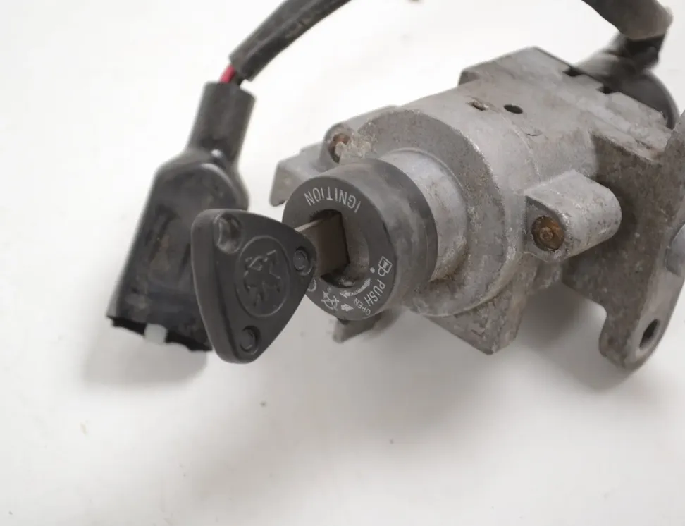 PEUGEOT SPEEDFIGHT Kompletná sada zámkov nádržový uzáver sada zapalovacieho prepínača 26683302