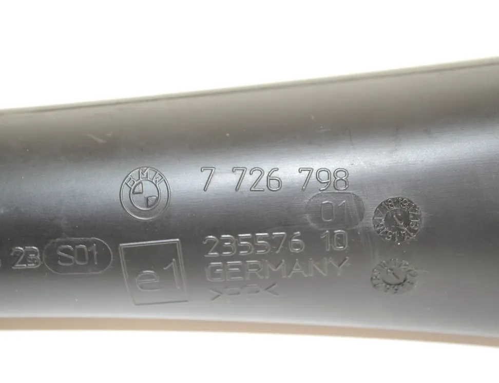 BMW R 1200 Черпак воздухозаборника с правой стороны 7726798 2900315