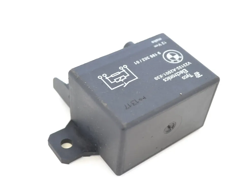 BMW F Starter relay solenoid 9198302 3226564