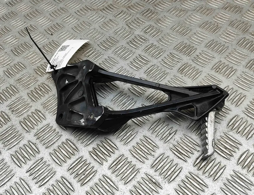 KAWASAKI NINJA Rear left side footrest peg hanger 32382401