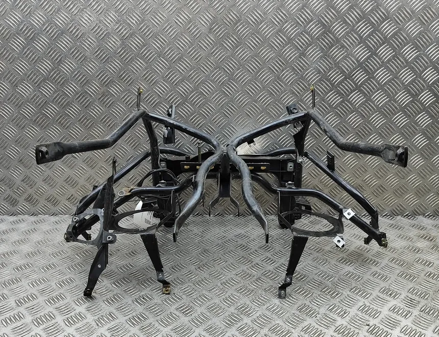 BMW K Predný držiak svetlometu na montáž kapoty 2307917 33388411