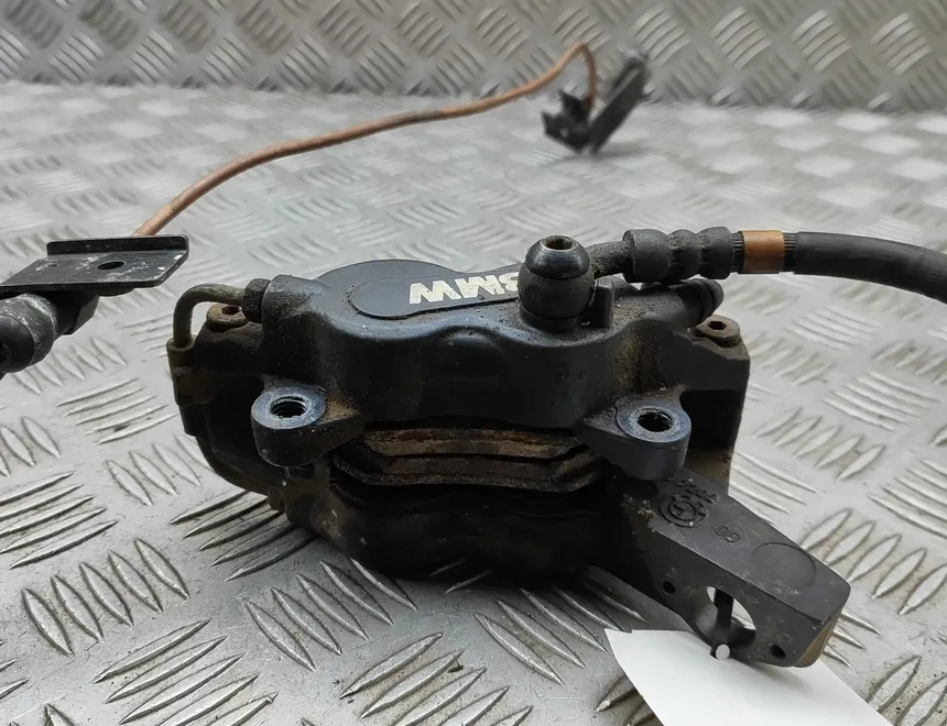 BMW K Zadný brzdový strmeň 7680372 33388632