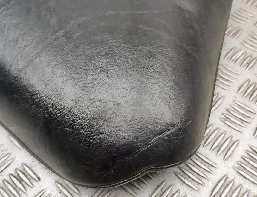 YAMAHA XVS Седло переднего сиденья 33708207