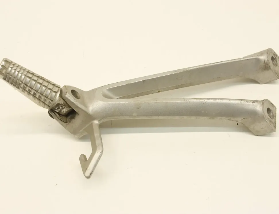 SUZUKI GSX-R Zadný ľavý držiak na nohu Unavailable 3546127