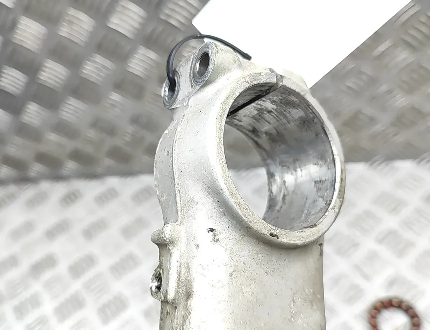 HONDA CBR (1983-2016) Lower triple tree fork clamp bottom yoke 33942942