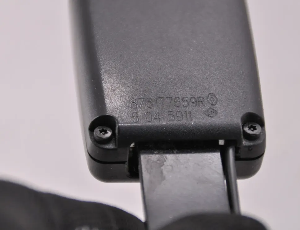 RENAULT Clio 4 generation (2012-2020) Пряжка ремня безопасности переднего левого сиденья 878177659R 33380223
