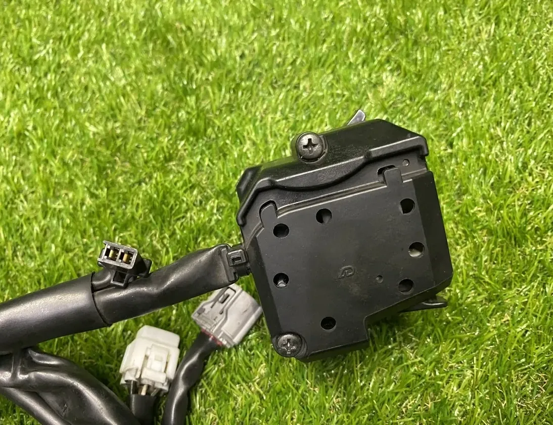 YAMAHA MT Фары левой стороны переключателя передач 15425723