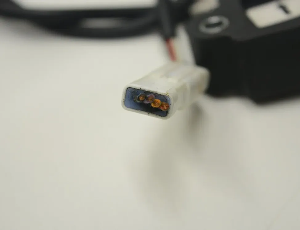 DUCATI MULTISTRADA Датчик падения наклона при аварии 18105517