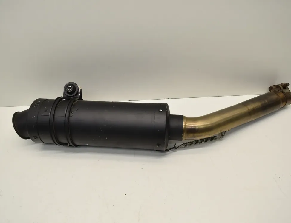 SUZUKI GSX-R Výfukový tlmič môže byť tlmičom 32802257