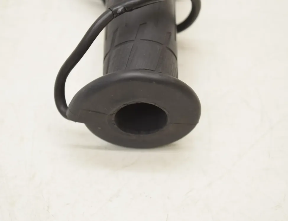 YAMAHA MT Pravá predná rukoväť riadidiel 33122247