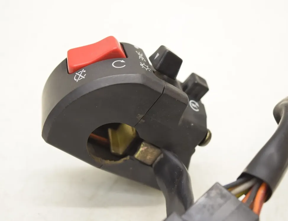 SUZUKI DL Right side switch gear RH 33151741