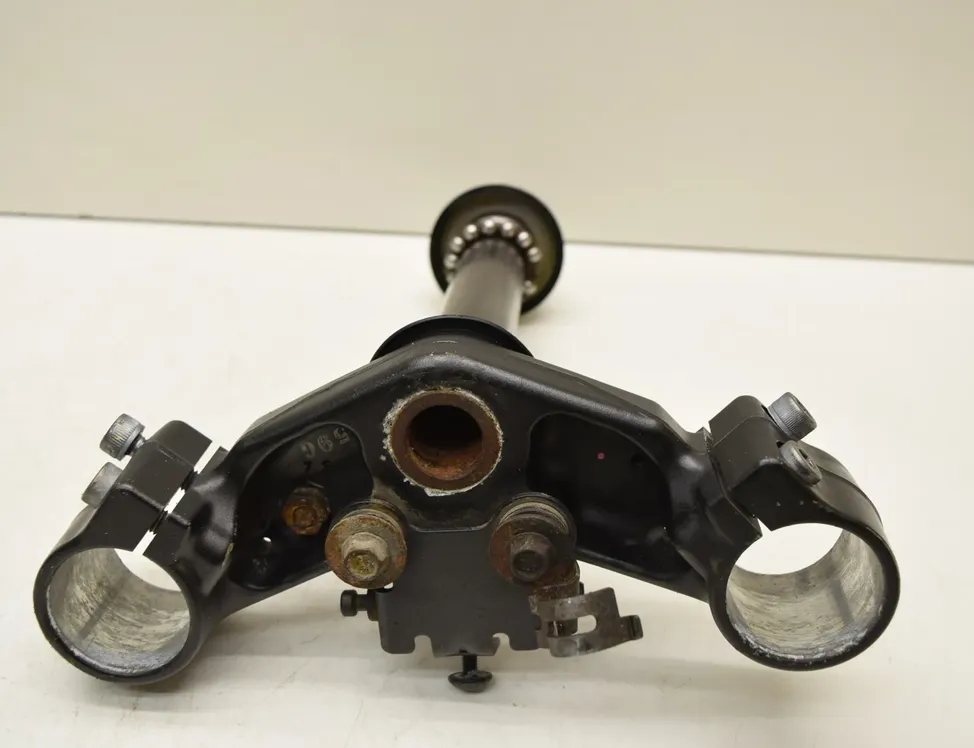 YAMAHA XSR Lower triple tree fork clamp bottom yoke 33338282