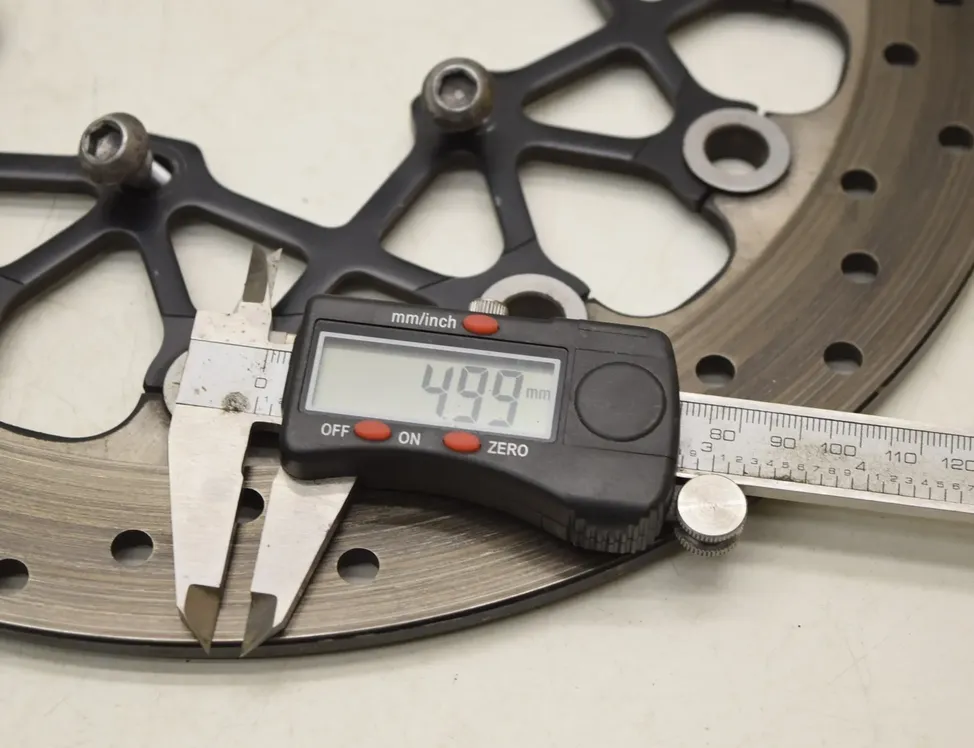 SUZUKI GSX-R Front brake disc set 33358363