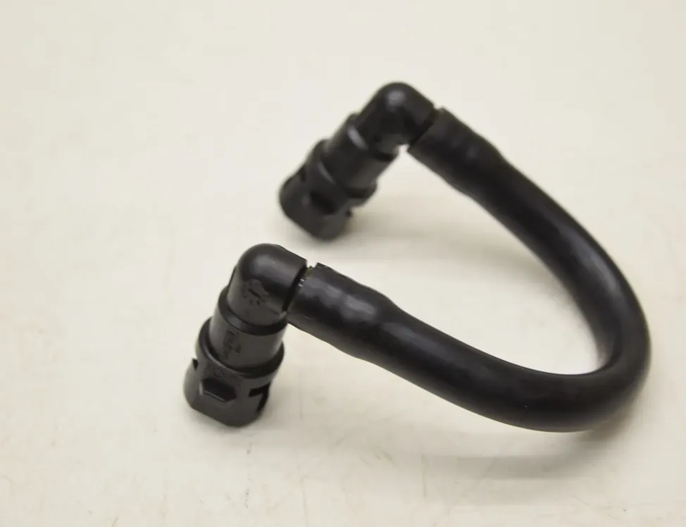 SUZUKI GSX-R Fuel rail 33358950