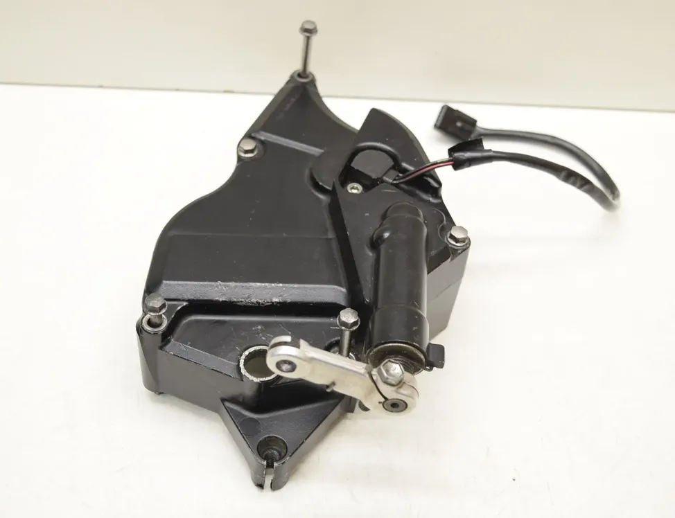 SUZUKI GSX-R Front sprocket cover guard 33359507