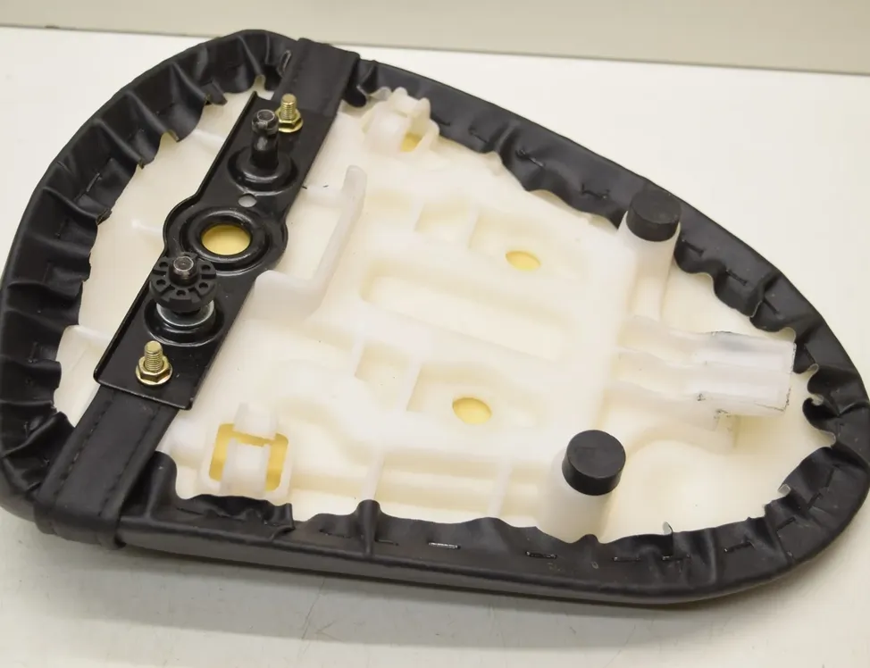 SUZUKI GSX-R Zadné sedadlo sedlová lavica 33387519