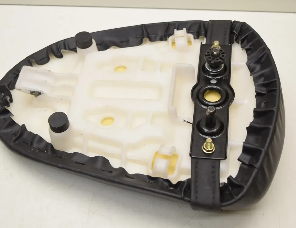 SUZUKI GSX-R Zadné sedadlo sedlová lavica 33387519