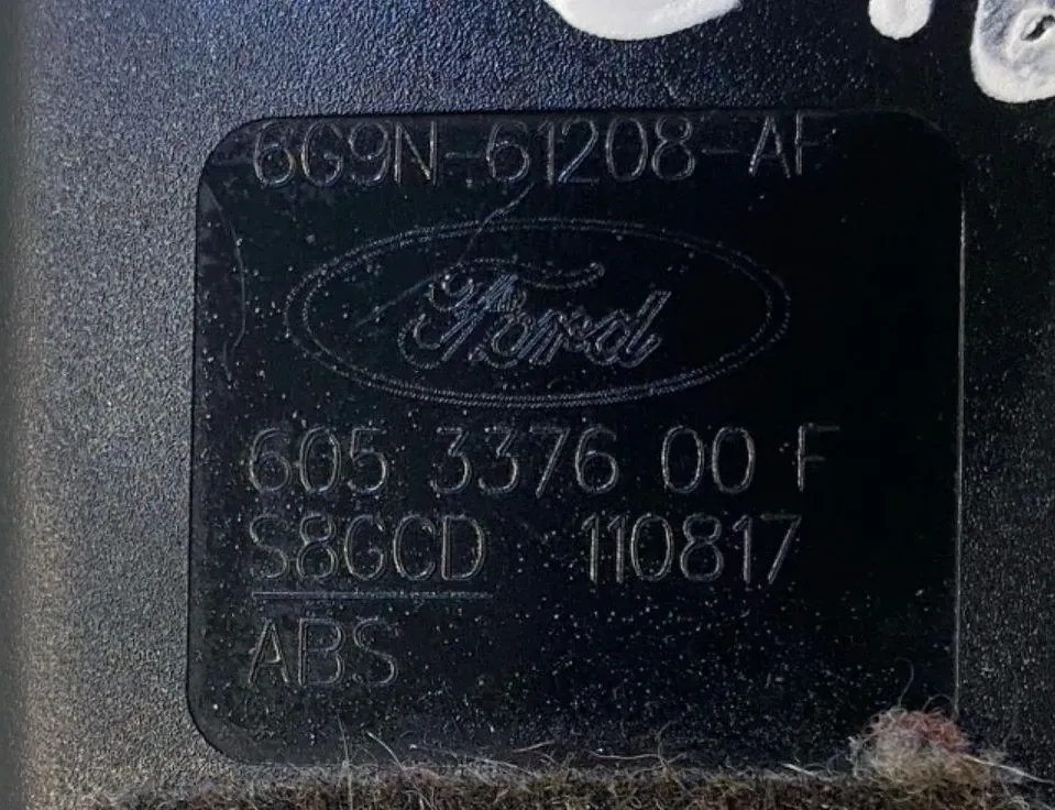 FORD S-Max 1 generation (2006-2015) Pravá predná spona na sedadle 6G9N61208AF 33510978