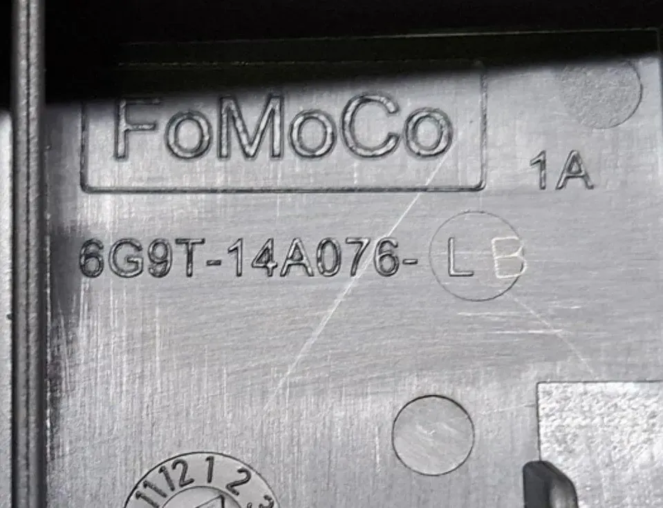 VOLVO XC70 2 generation (2000-2007) Fuse Box 6G9T14A067CA 33542786