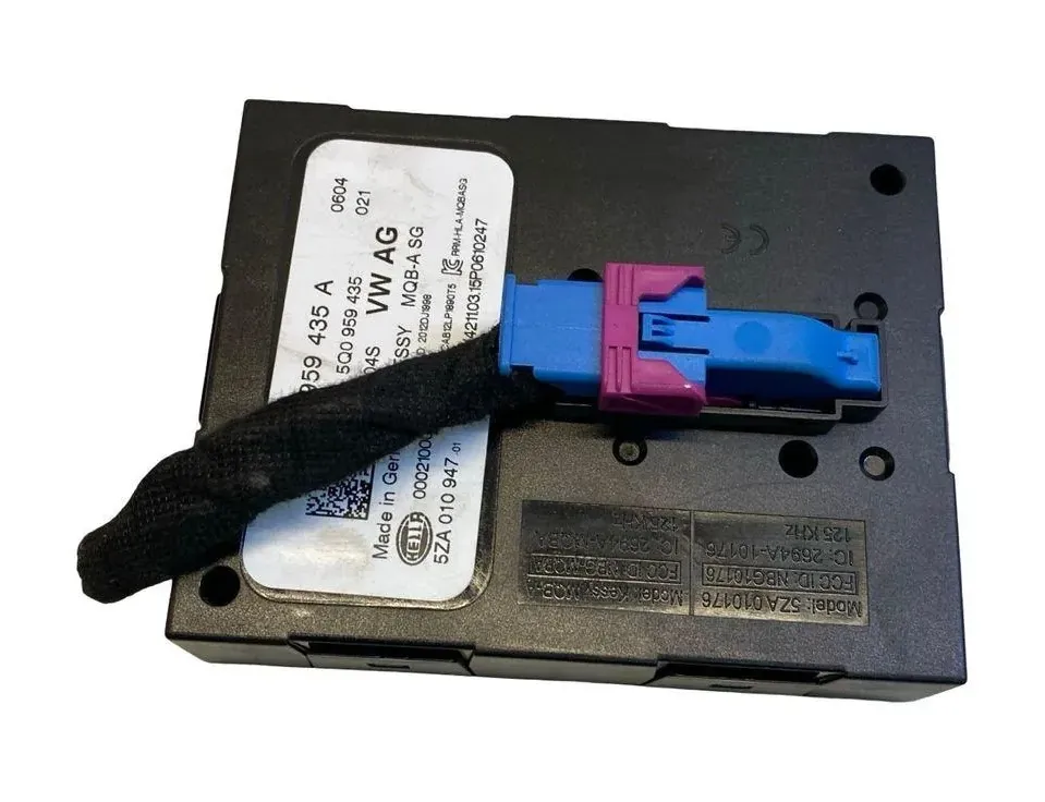 VOLKSWAGEN Golf 8 generation (2019-2023) Блок управления тормозной системы 5Q0959435A 33705077