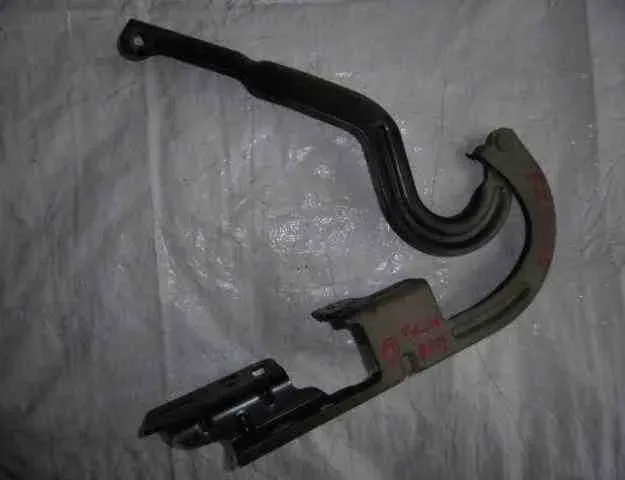 PEUGEOT 308 T7 (2007-2015) Front Left Bonnet Hinge 32469547