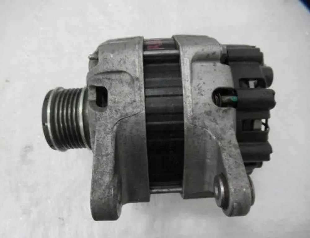 RENAULT Captur 1 generation (2013-2019) Alternátor 231008918R 32490585