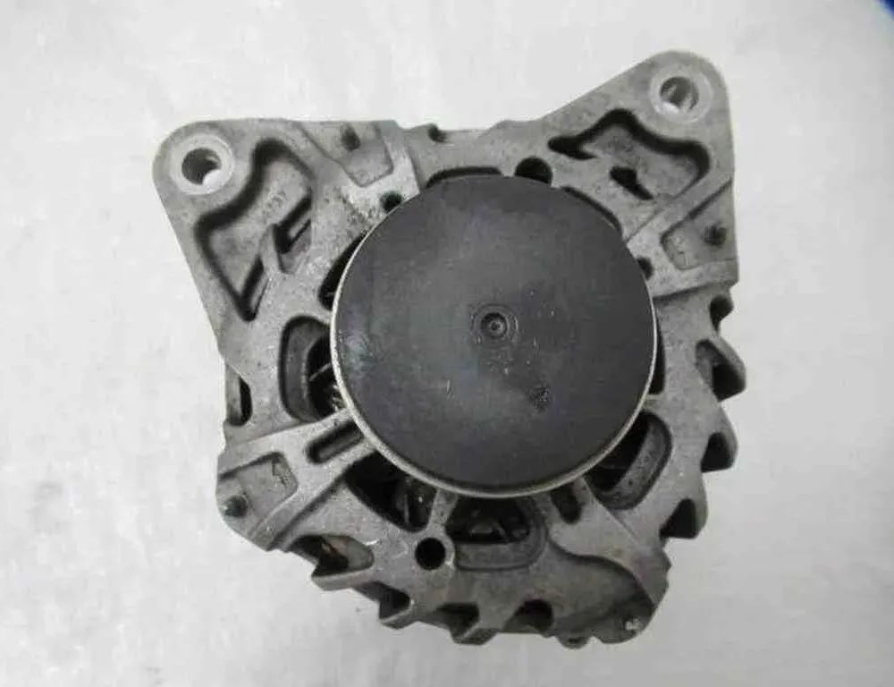RENAULT Captur 1 generation (2013-2019) Alternátor 231008918R 32490585
