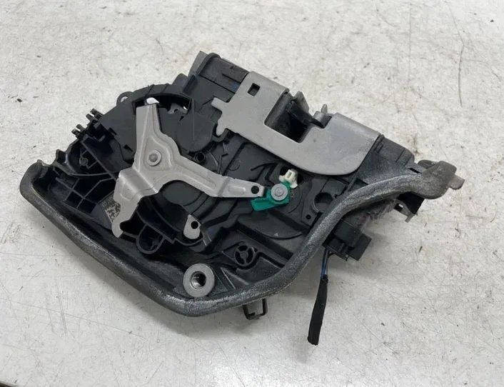 BMW 5 Series G30/G31 (2016-2023) Zámok ľavých zadných dverí 7477697 22174473