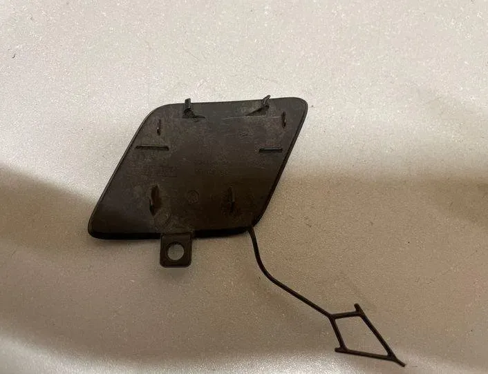 VOLKSWAGEN Passat B8 (2014-2023) Predný nárazník očko na odtahovanie kryt 3G0807155 22175582