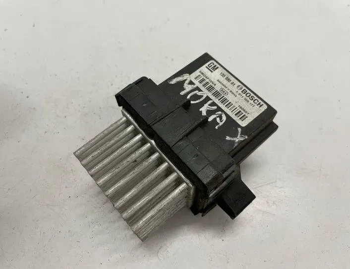 OPEL Mokka 1 generation (2012-2015) Relé ventilátora 13598091 22194074