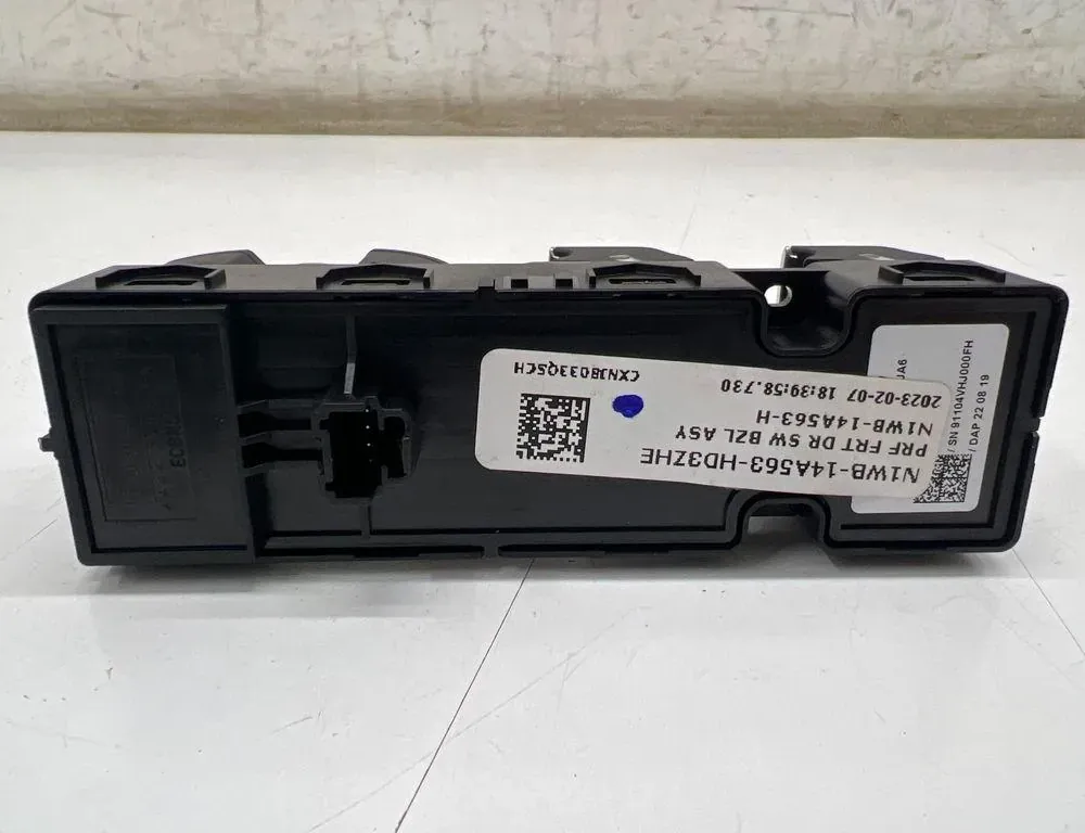 FORD Ranger 4 generation (2012-2024) Ovládač okna pravých zadných dverí N1WB14A563HD3ZHE 33365228