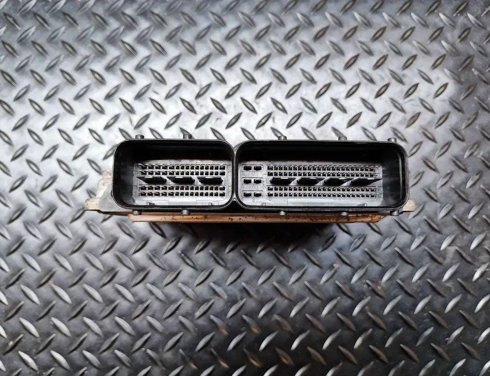 SKODA Superb 2 generation (2008-2015) Блок управления двигателем 0281019904,03L906018rr 33171299