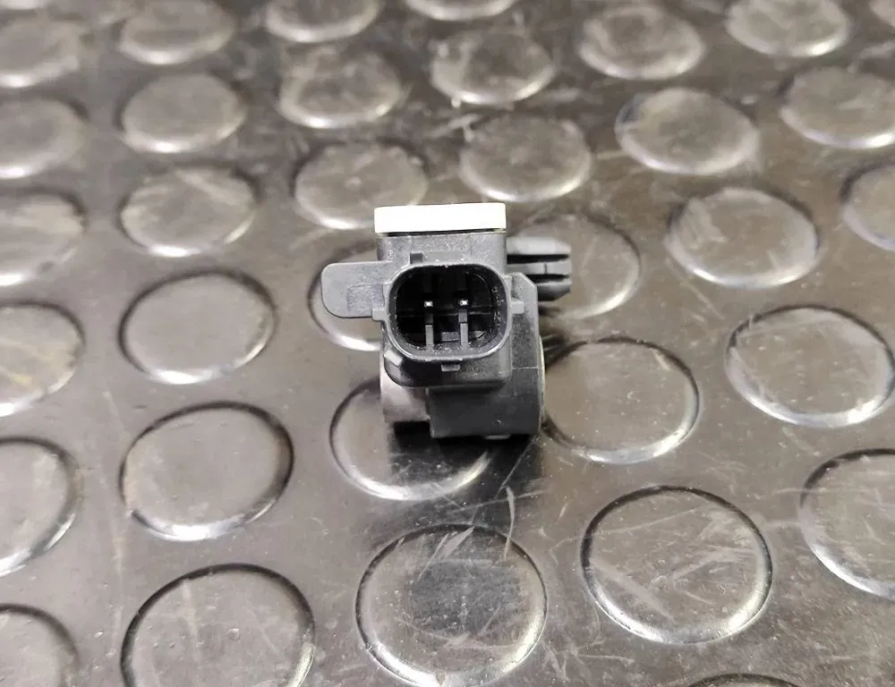 NISSAN Leaf 1 generation (2010-2017) Боковой датчик удара правый K88301EA0A,988301EA0A 33172085