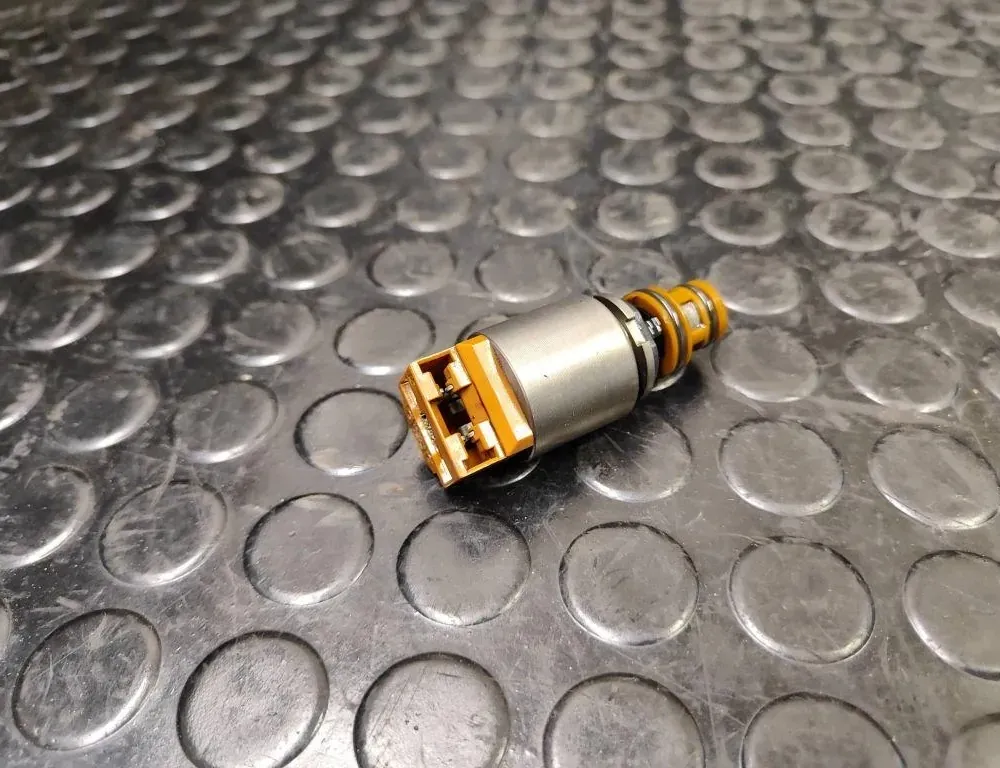 BMW 7 Series F01/F02 (2008-2015) Other Engine Compartment Parts 0501214958 33172700