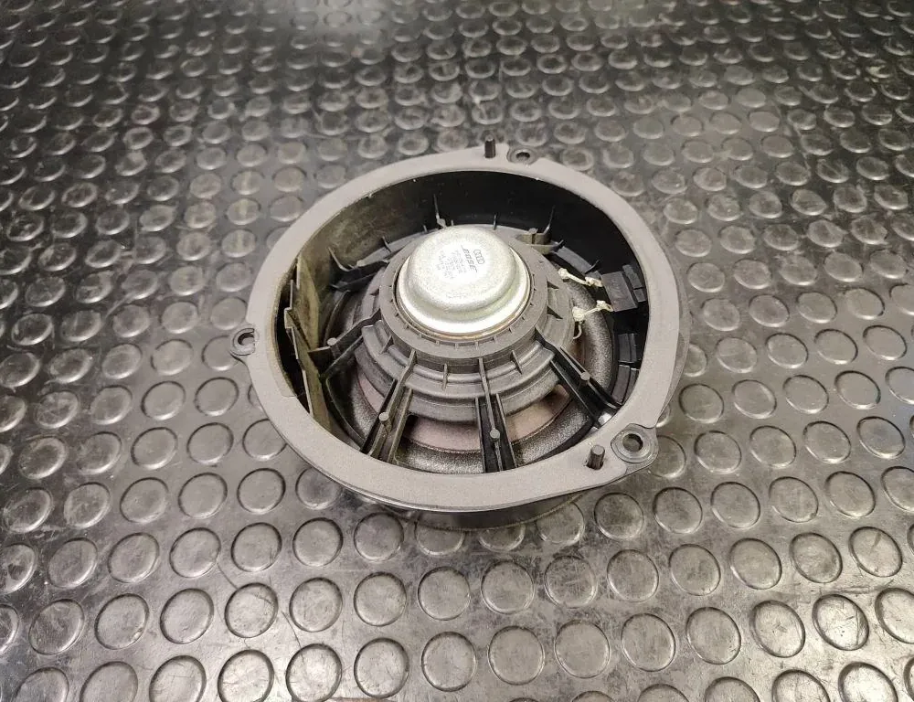 AUDI A8 D2/4D (1994-2002) Pravý zadný dverový reproduktor 4H0035411A 33172750