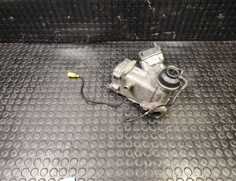 AUDI A8 D3/4E (2002-2010) Chladič EGR 059131515BE 33173763